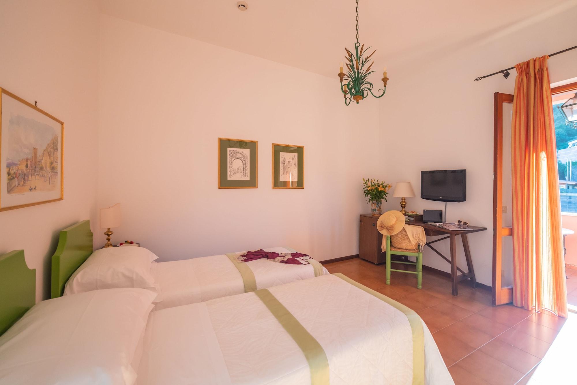 Hotel Villa Sirina ตาออร์มินา ภายนอก รูปภาพ