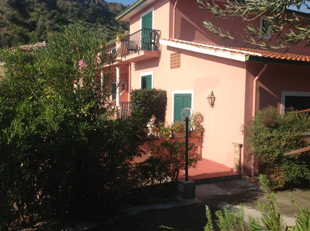 Hotel Villa Sirina ตาออร์มินา ภายนอก รูปภาพ