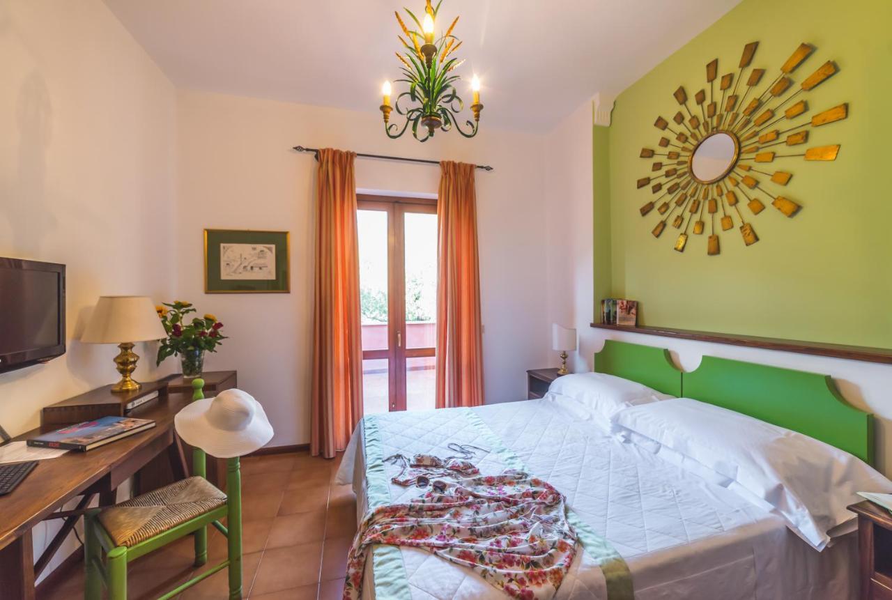 Hotel Villa Sirina ตาออร์มินา ภายนอก รูปภาพ